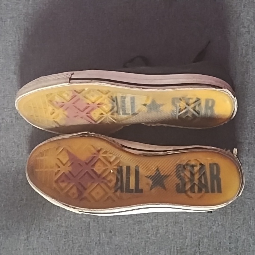 Shoes - Picture 2 of 4